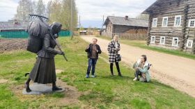 Памятник работы С. Сюхина